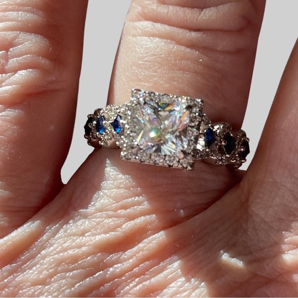 Princess Cut Wedding Set in Sterling Silver. 2ct with heavy pave on 3 pieces! - Picture 10 of 15